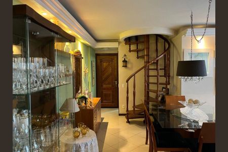 Apartamento à venda com 200m², 3 quartos e 2 vagas