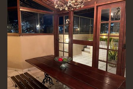 Apartamento à venda com 3 quartos, 200m² em Icaraí, Niterói