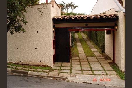 Casa à venda com 4 quartos, 688m² em Vila Rosalia, Guarulhos