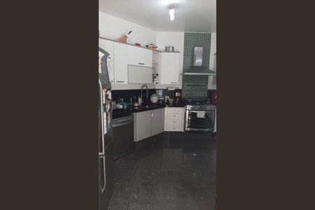 Casa à venda com 315m², 4 quartos e 4 vagas