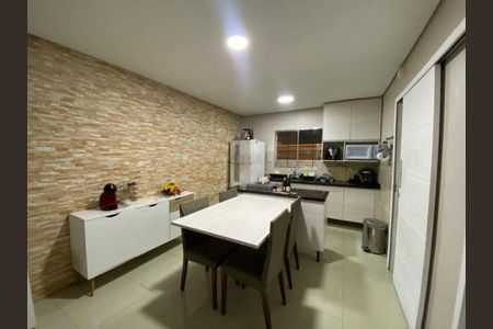 Casa à venda com 2 quartos, 114m² em Pedreira, São Paulo
