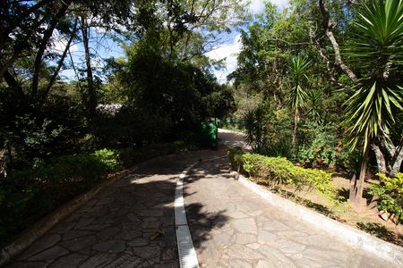 Casa à venda com 580m², 6 quartos e 3 vagas Casa à venda com 580m², 6 quartos e 3 vagasQuintal