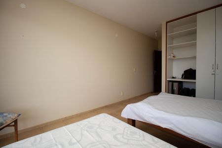 Casa à venda com 580m², 6 quartos e 3 vagas Casa à venda com 580m², 6 quartos e 3 vagasSuíte 3
