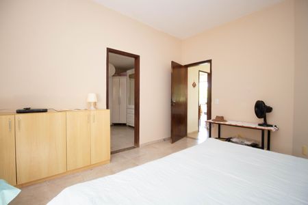 Casa à venda com 580m², 6 quartos e 3 vagas Casa à venda com 580m², 6 quartos e 3 vagasSuíte 1