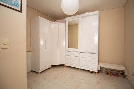 Casa à venda com 580m², 6 quartos e 3 vagas Casa à venda com 580m², 6 quartos e 3 vagasCloset da Suíte 1
