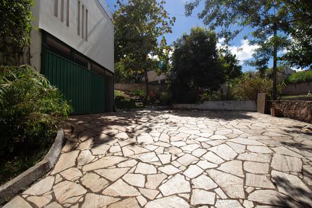 Casa à venda com 580m², 6 quartos e 3 vagas Casa à venda com 580m², 6 quartos e 3 vagasGaragem