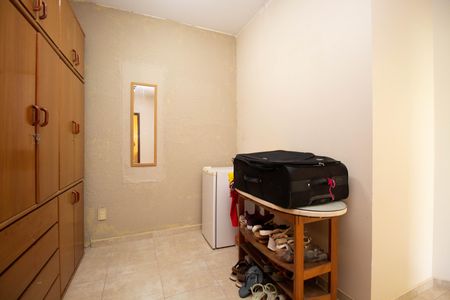 Casa à venda com 580m², 6 quartos e 3 vagas Casa à venda com 580m², 6 quartos e 3 vagasCloset da Suíte Master