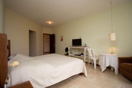 Casa à venda com 580m², 6 quartos e 3 vagas Casa à venda com 580m², 6 quartos e 3 vagasSuíte Master
