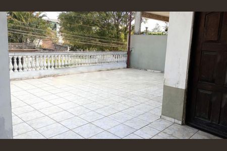 Casa à venda com 2 quartos, 155m² em Balneário São Francisco, Diadema