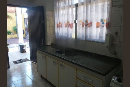 Casa à venda com 2 quartos, 155m² em Balneário São Francisco, Diadema