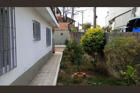 Casa à venda com 2 quartos, 155m² em Balneário São Francisco, Diadema