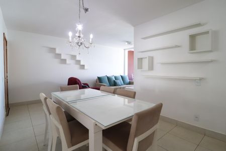 Apartamento para alugar com 74m², 2 quartos e 2 vagasSala