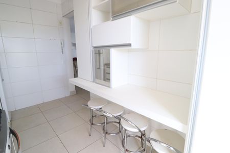 Apartamento para alugar com 74m², 2 quartos e 2 vagasCozinha