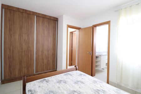 Apartamento para alugar com 74m², 2 quartos e 2 vagasQuarto 2 - Suíte