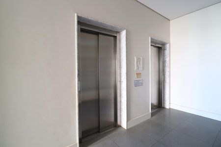 Apartamento para alugar com 74m², 2 quartos e 2 vagasElevadores