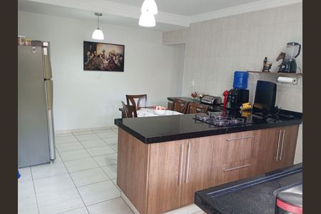 Casa à venda com 4 quartos, 201m² em Barcelona, São Caetano do Sul