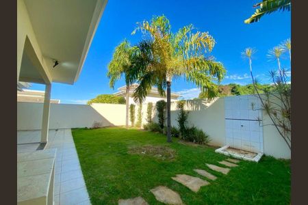 Casa à venda com 291m², 4 quartos e 4 vagas