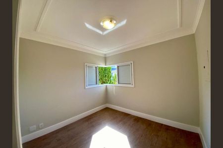 Casa à venda com 4 quartos, 291m² em Jardim Nova Suica, Valinhos