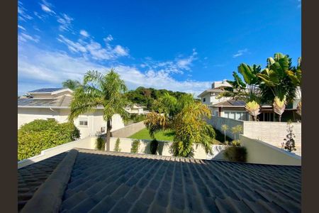 Casa à venda com 291m², 4 quartos e 4 vagas