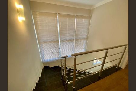 Casa à venda com 291m², 4 quartos e 4 vagas