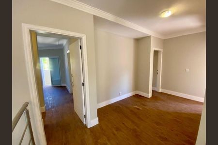 Casa à venda com 4 quartos, 291m² em Jardim Nova Suica, Valinhos