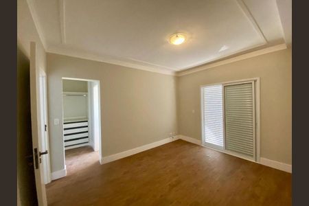Casa à venda com 291m², 4 quartos e 4 vagas