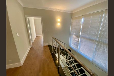 Casa à venda com 291m², 4 quartos e 4 vagas