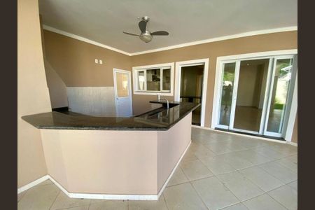 Casa à venda com 291m², 4 quartos e 4 vagas
