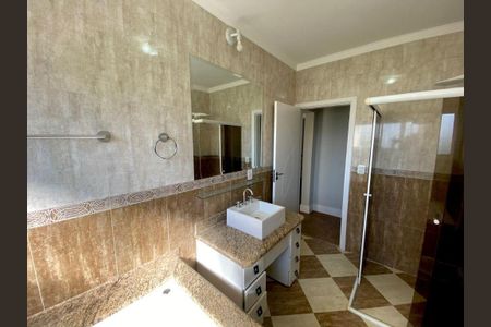 Casa à venda com 291m², 4 quartos e 4 vagas