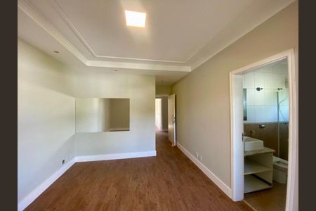 Casa à venda com 291m², 4 quartos e 4 vagas
