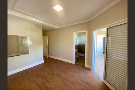 Casa à venda com 291m², 4 quartos e 4 vagas