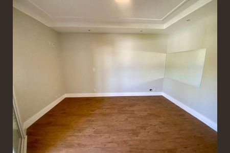 Casa à venda com 291m², 4 quartos e 4 vagas