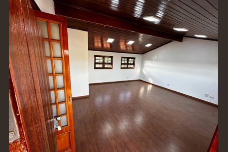 Casa para alugar com 380m², 6 quartos e 1 vaga Casa para alugar com 380m², 6 quartos e 1 vagaFoto 02
