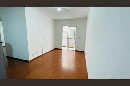 Sala de apartamento para alugar com 2 quartos, 50m² em Jardim Barro Branco, Cotia