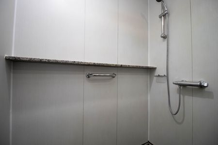 Studio para alugar com 80m², 1 quarto e 1 vaga Studio para alugar com 80m², 1 quarto e 1 vagaBanheiro da Suíte