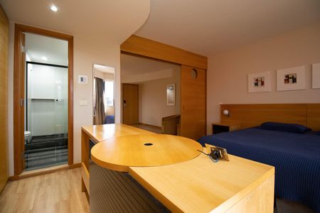 Studio para alugar com 80m², 1 quarto e 1 vaga Studio para alugar com 80m², 1 quarto e 1 vagaSuíte