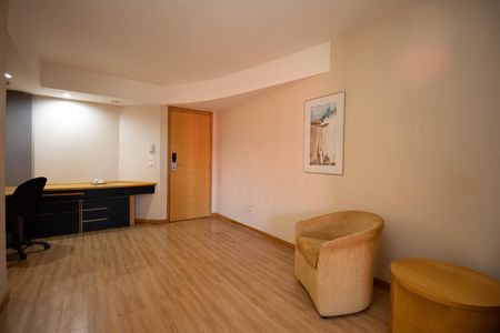 Studio para alugar com 80m², 1 quarto e 1 vaga Studio para alugar com 80m², 1 quarto e 1 vagaSala