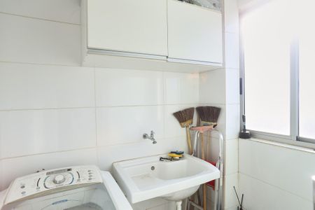 Apartamento à venda com 82m², 2 quartos e 2 vagas Apartamento à venda com 82m², 2 quartos e 2 vagasCozinha e Área de Serviço