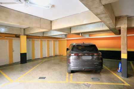 Garagem de apartamento à venda com 2 quartos, 82m² em Eymard, Belo Horizonte