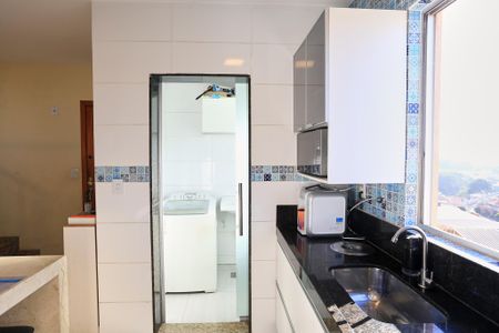 Apartamento à venda com 82m², 2 quartos e 2 vagas Apartamento à venda com 82m², 2 quartos e 2 vagasCozinha e Área de Serviço