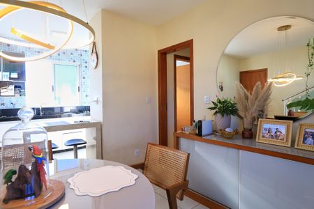 Apartamento à venda com 82m², 2 quartos e 2 vagas Apartamento à venda com 82m², 2 quartos e 2 vagasSala