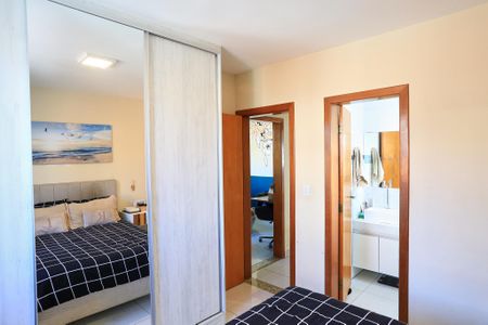 Suíte de apartamento à venda com 2 quartos, 82m² em Eymard, Belo Horizonte