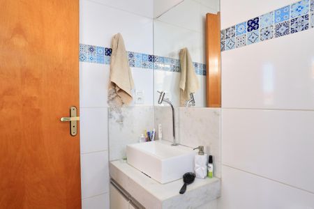 Apartamento à venda com 82m², 2 quartos e 2 vagas Apartamento à venda com 82m², 2 quartos e 2 vagasBanheiro da Suíte