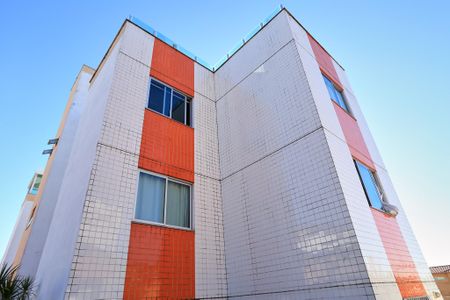 Apartamento à venda com 82m², 2 quartos e 2 vagas Apartamento à venda com 82m², 2 quartos e 2 vagasFachada