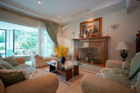 Casa à venda com 5 quartos, 440m² em Jardim Santa Helena, São Paulo