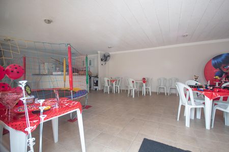 Apartamento à venda com 54m², 3 quartos e 1 vaga Apartamento à venda com 54m², 3 quartos e 1 vagaÁrea comum - Salão de festas