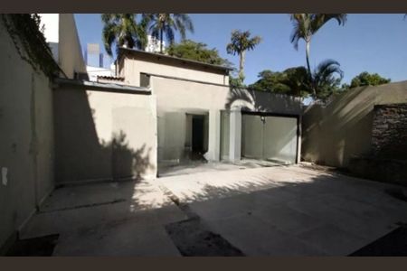 Casa à venda com 3 quartos, 280m² em Vila Nova Conceição, São Paulo