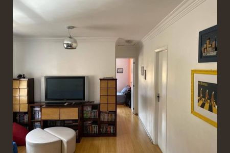Casa à venda com 4 quartos, 260m² em Jardim Rosa Maria, São Paulo