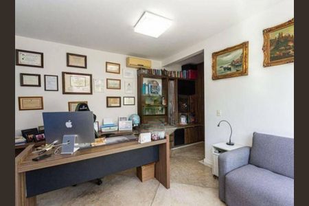 Casa à venda com 4 quartos, 300m² em Vila da Saúde, São Paulo