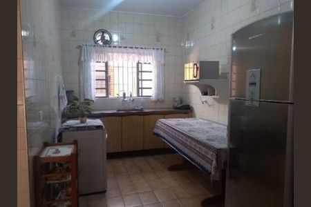 COZINHA de casa à venda com 2 quartos, 206m² em Cipava, Osasco